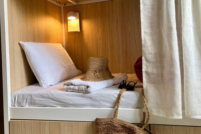chambre partagée dortoir féminin Hotel la Croix Blanche Tarbes 