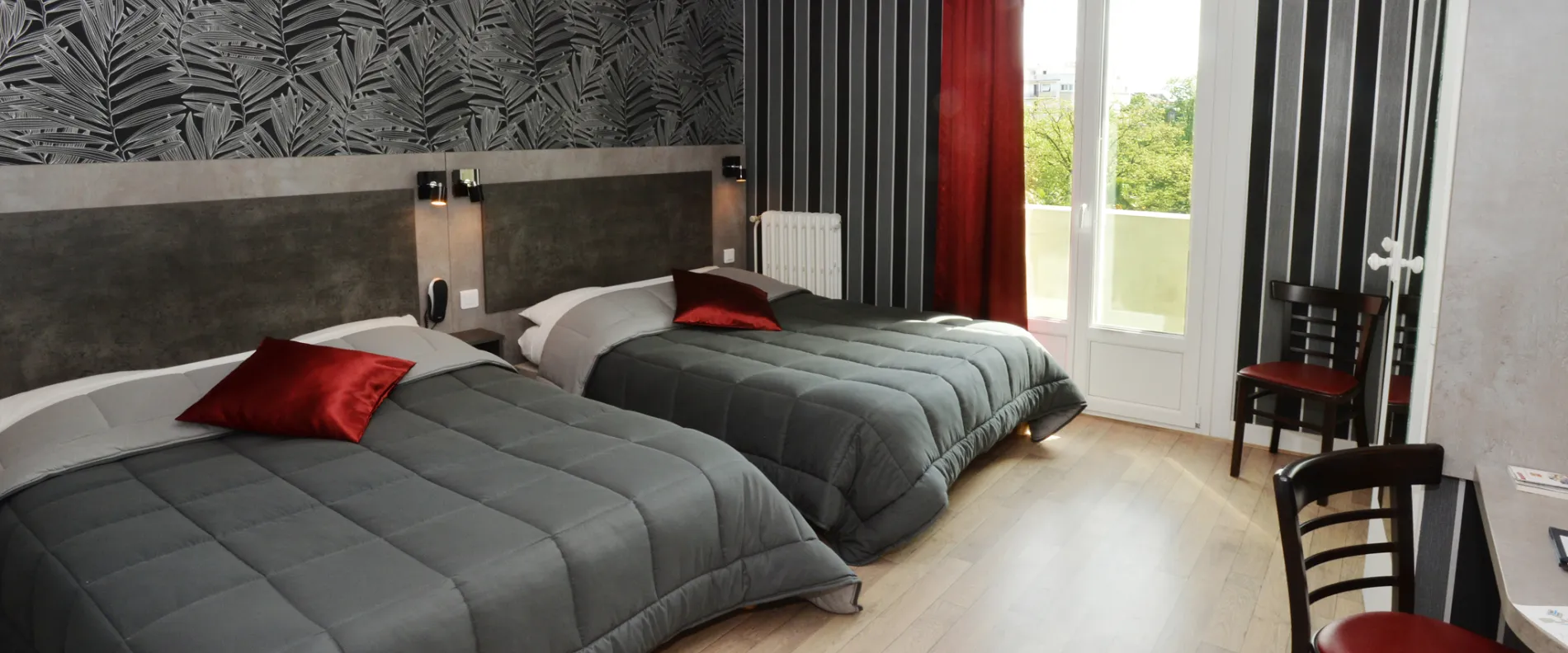 chambre twin Hotel la Croix Blanche Tarbes 